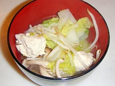 塩麹鶏豆腐団子の生姜スープ